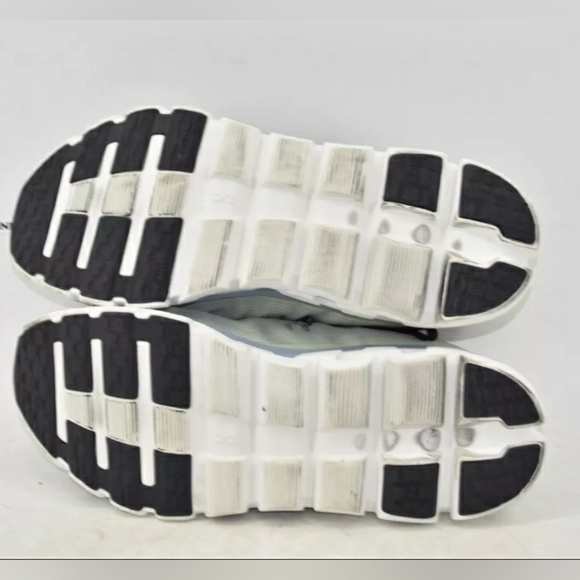 On Cloud Cloudflow 4  Light Green Running Shoes Men Size 8 or Women 9.5 - Picture 9 of 9